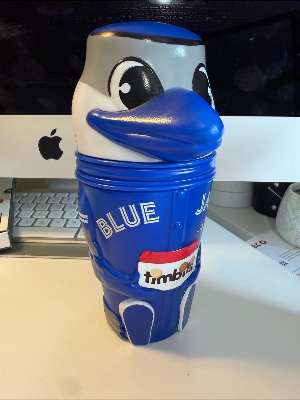 New hard to find unused Toronto Blue Jays Timbit bucket